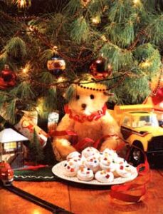 Meringue Cookies for the Holidays Image